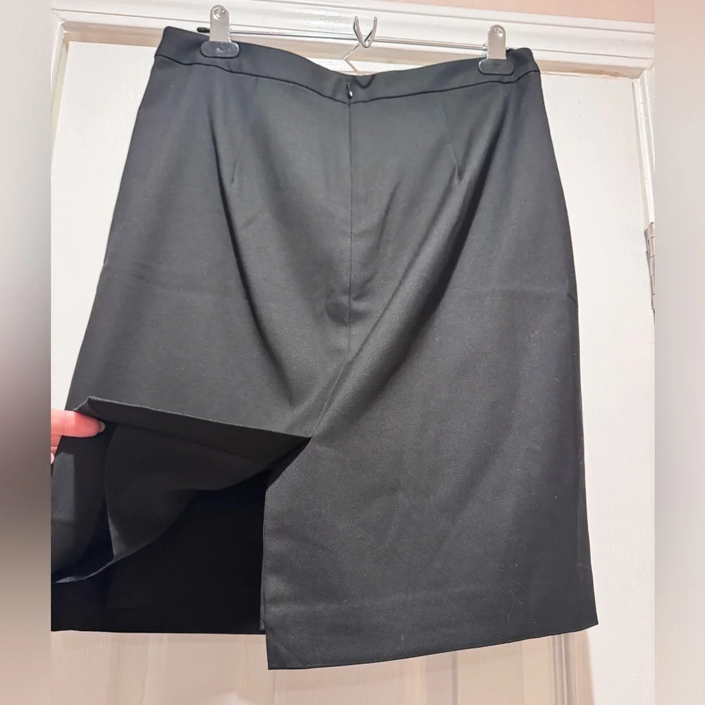 Banana Republic Suit Pencil Skirt - Black - size 8